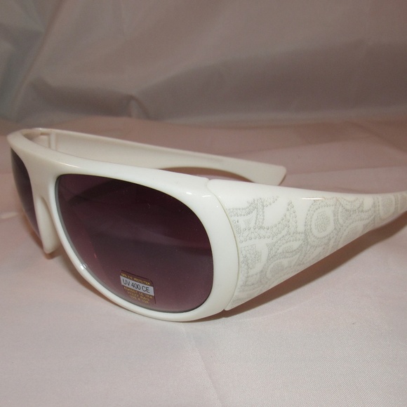 Accessories - Fancy White Sunglasses Wide Temple Arm NEW